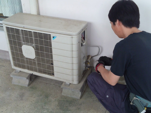 エアコンの取替